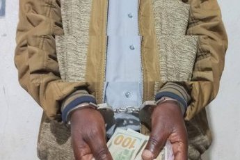 Police warns over illegal currency exchange