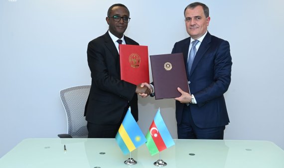 Rwanda, Azerbaijan MFAs sign MoU