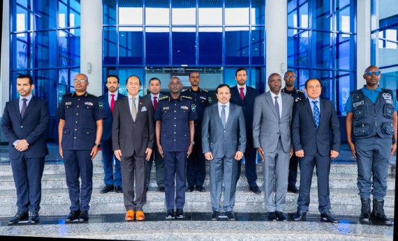 IGP Namuhoranye receives delegation from Qatar