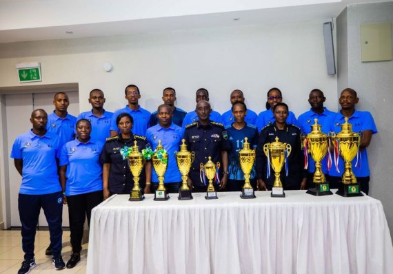 IGP Namuhoranye commends Police volleyball clubs’ remarkable performance