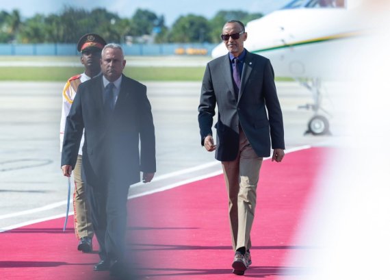 President Kagame in Cuba 